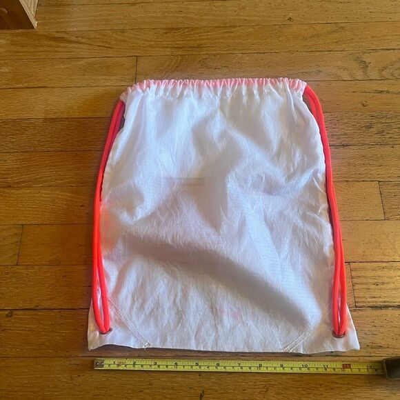 Nike White and Pink Drawstring Bag - Picture 2 of 3
